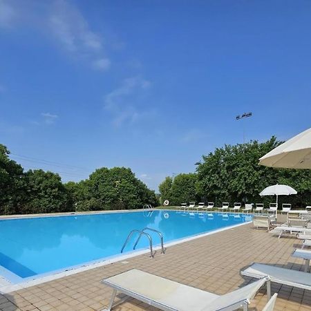 Wendy Apartment- Twobedroom & Pool & Parkprivatefree & Sports Desenzano del Garda Buitenkant foto