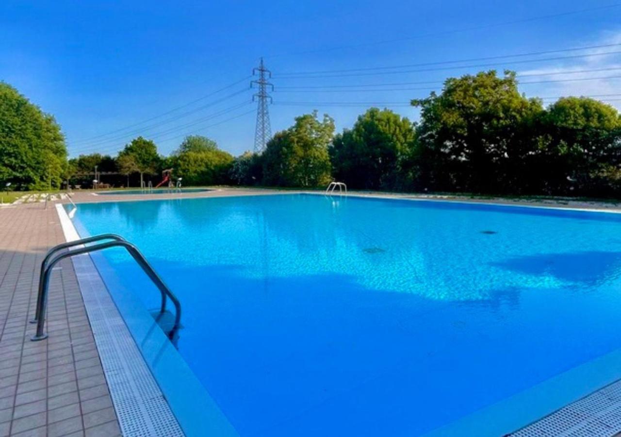 Wendy Apartment- Twobedroom & Pool & Parkprivatefree & Sports Desenzano del Garda Buitenkant foto