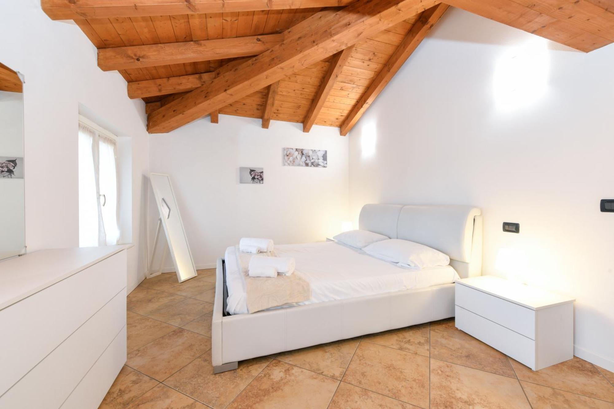 Wendy Apartment- Twobedroom & Pool & Parkprivatefree & Sports Desenzano del Garda Buitenkant foto
