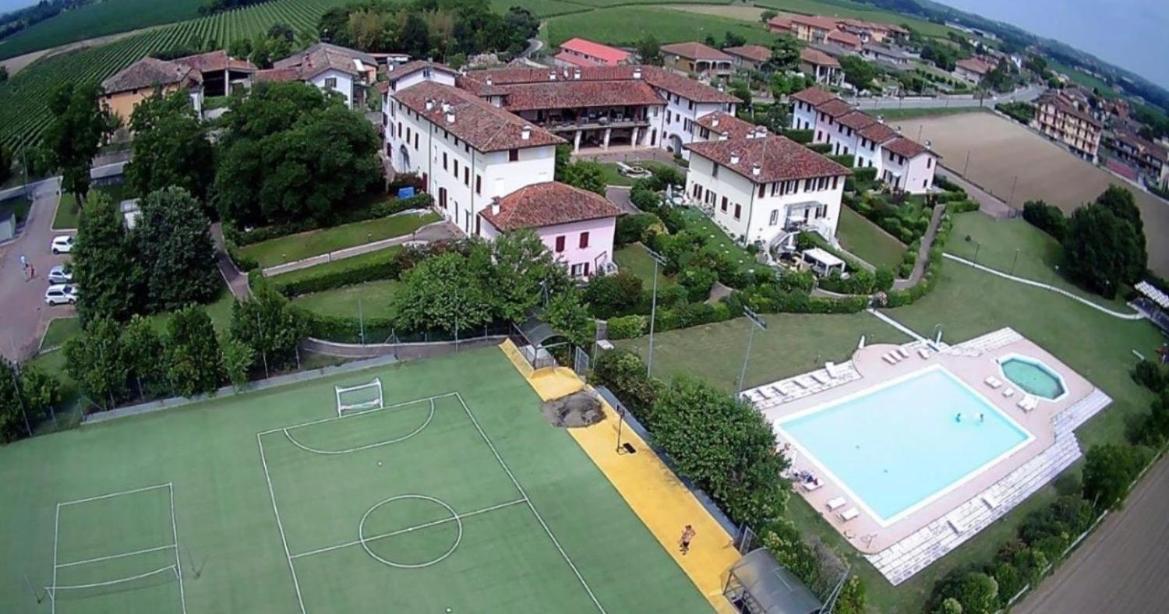 Wendy Apartment- Twobedroom & Pool & Parkprivatefree & Sports Desenzano del Garda Buitenkant foto